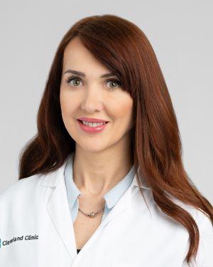 Laura  Bukavina Headshot