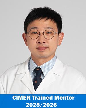 Younho Choi Headshot