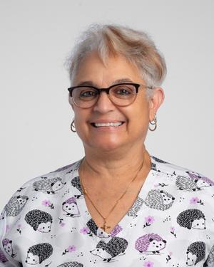 Elizabeth Harmon Headshot