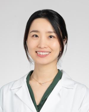 Juyeun Lee Headshot