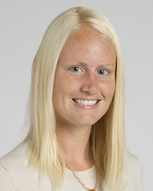 Amy Nowacki Headshot