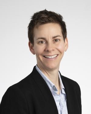 Amanda Shallcross Headshot